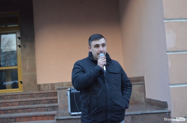 У Луцьку активісти висловили вимоги щодо кадрових призначень в оновлену поліцію. ФОТО. ВІДЕО. ДОКУМЕНТ