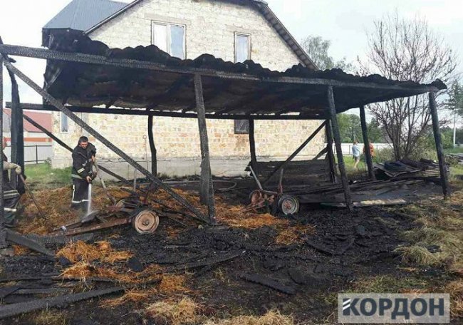 У селі на Волині полум’я знищило будівлю дотла