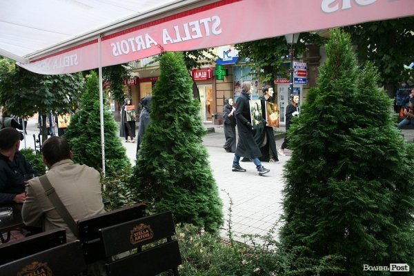 По Луцьку ходила «чортівня» з картинами. ФОТО