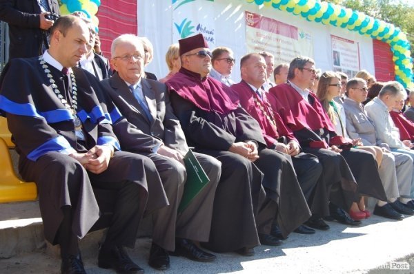 У Луцьку – посвята в студенти «європейського» вишу. ФОТО