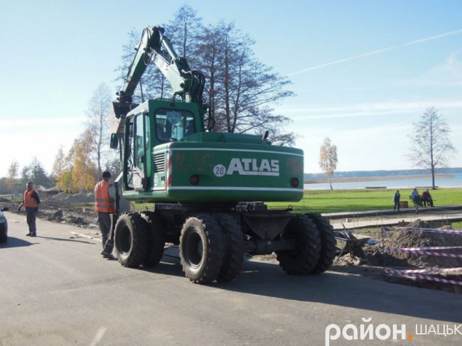 Показали, як розширюють набережну у Світязі. ФОТО