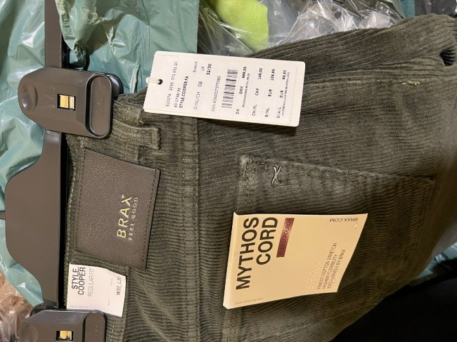 Через «Устилуг» намагалися незаконно провезти у вантажі гумдопомоги одяг, вартістю майже 270 тисяч 