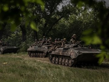 Росія вже втратила у війні 34100 військових та 1496 танків