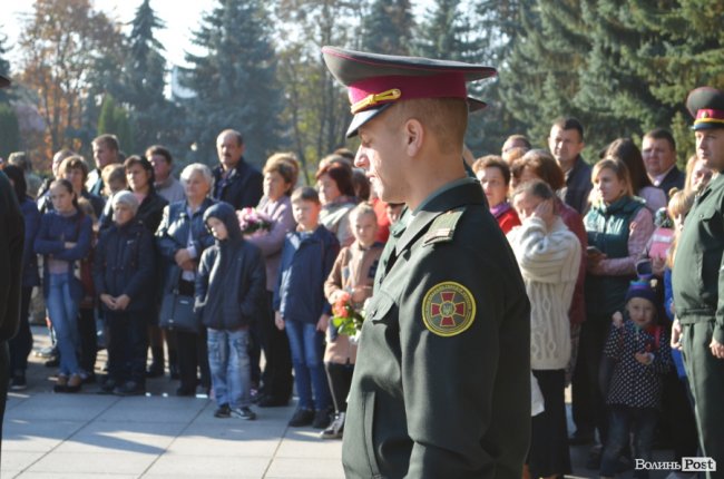 Майбутні правоохоронці: у Луцьку посвятили в ліцеїсти 75 юнаків та дівчат. ФОТО