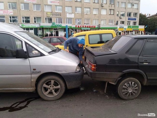 Згорілі автівки та спроби самогубства. Надзвичайні новини тижня (9-15 жовтня)