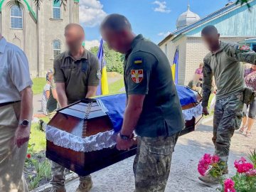 На Волині провели в останню дорогу Героя Олександра Лисицю 