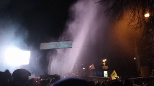 Бійки у Києві. ФОТО. ВІДЕО. НАЖИВО