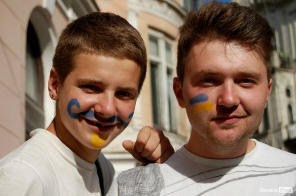 Як у Львові вболівали за Україну в матчі з Францією. ФОТО