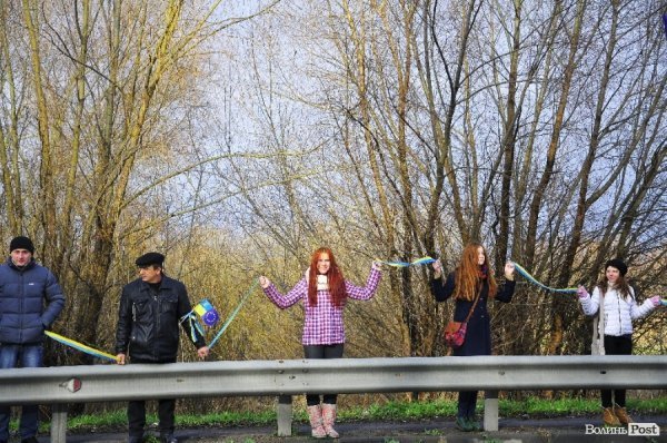 Євроланцюг за 50 кілометрів від Луцька. ФОТО. ВІДЕО