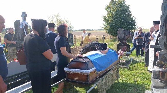 У громаді на Волині попрощалися з Героєм Тарасом Грицюком. ФОТО