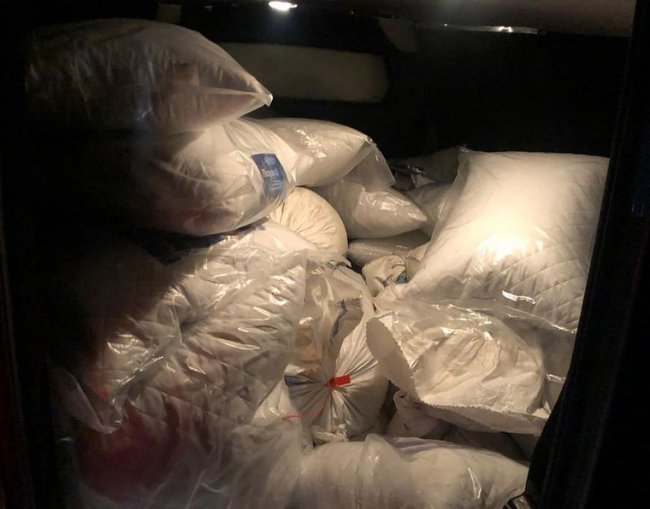 На Житомирщині поліція затримала авто з 700 кг бурштину