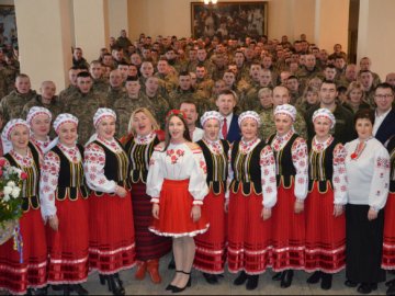 У Володимир-Волинській військовій частині відзначили День Соборності України. ФОТО