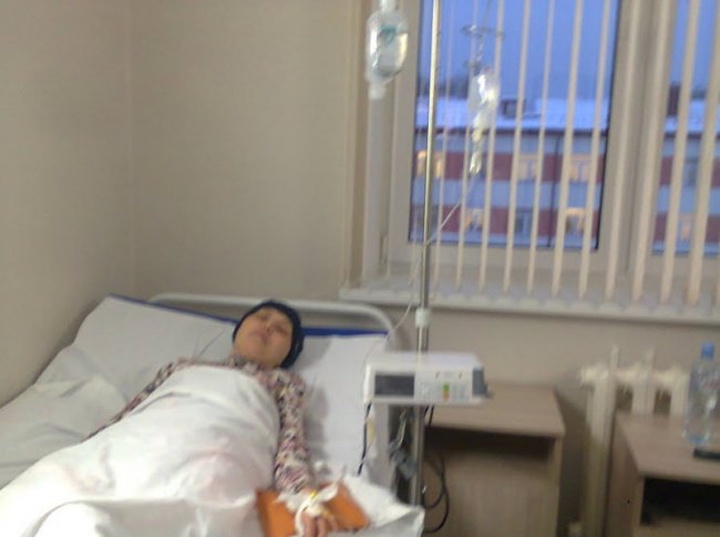 Має шанс на життя: просять допомогти хворій на рак жінці з Волині