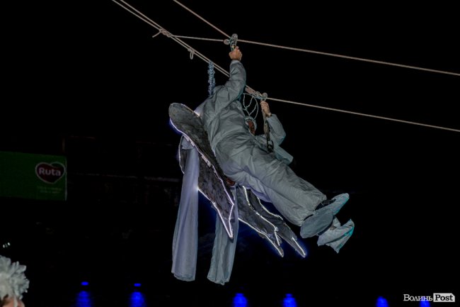 Танці під дощем та ангели на мурах: чим дивувала гостей «Ніч у Луцькому замку». ФОТО