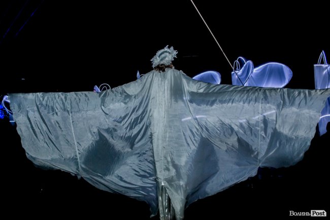 Танці під дощем та ангели на мурах: чим дивувала гостей «Ніч у Луцькому замку». ФОТО