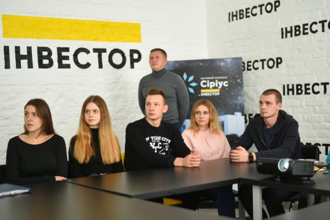 Волинські студенти поєднуватимуть навчання та роботу в компанії «Інвестор»*