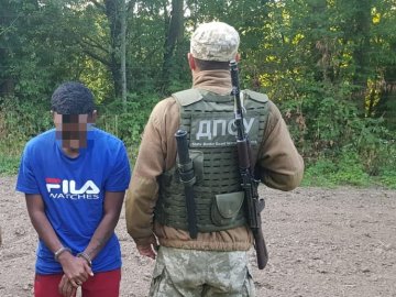 На Волині прикордонники спіймали іноземця, який намагався вплав дістатися Польщі 