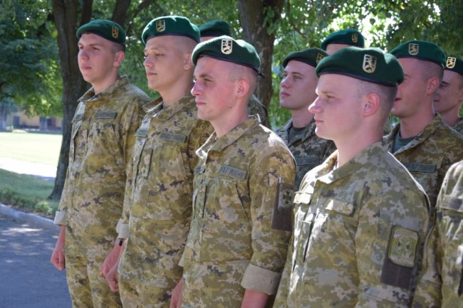 Колектив волинських прикордонників поповнився молодими офіцерами. ФОТО