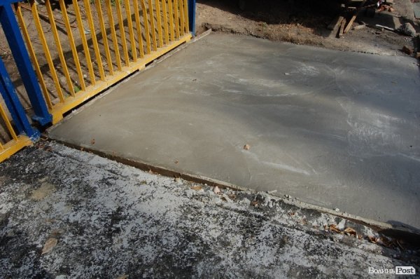 У Луцьку «зупинився» ремонт мосту. ФОТО