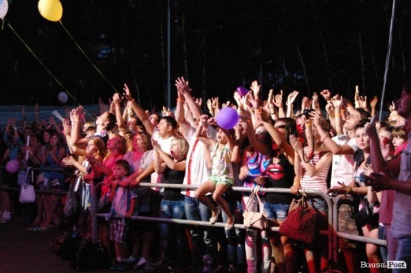 Тільки завершили виступати ТНМК, люди уже кличуть Дзідзьо