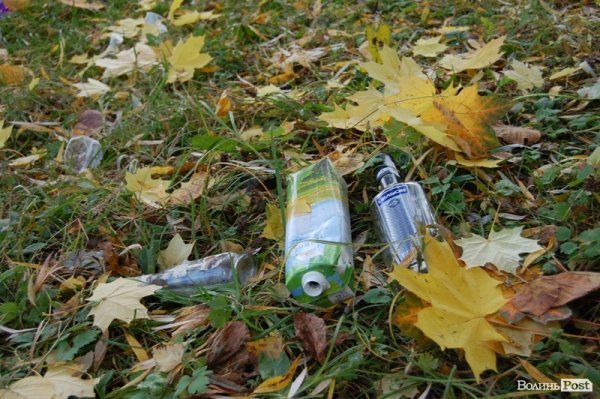 Парк у Луцьку: осіння краса і людська байдужість. ФОТО