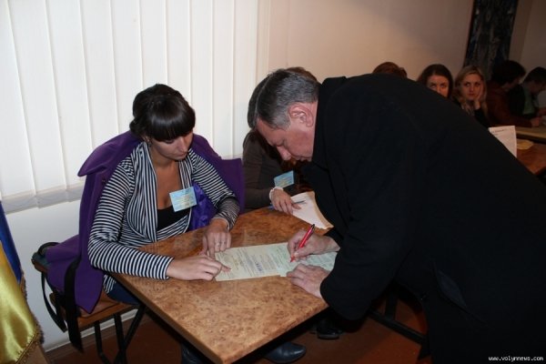 Як голосував луцький мер. ФОТО