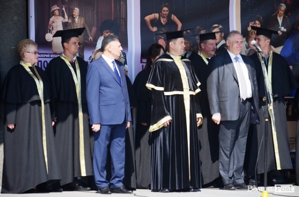 Нові студенти політеху пройшлися червоною доріжкою. ФОТОРЕПОРТАЖ