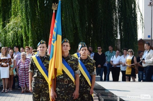 Нові студенти політеху пройшлися червоною доріжкою. ФОТОРЕПОРТАЖ