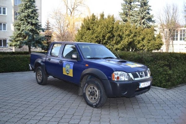 Волинські лісівники передали бійцям автомобіль. ФОТО