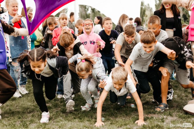 Розкриття таємниці, подарунки та KADNAY «на десерт»: як на «Супернові» веселилися «добрі сусіди». ФОТОРЕПОРТАЖ*