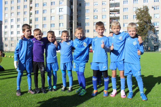 У Луцьку відкрили нове футбольне поле. ФОТО