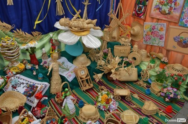 У центрі Луцька – виставка талантів зі всієї області. ФОТО 