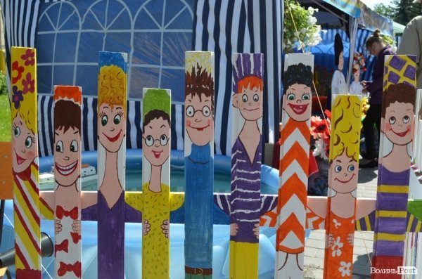 У центрі Луцька – виставка талантів зі всієї області. ФОТО 