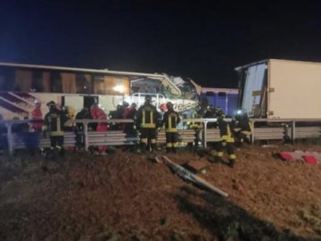 В Італії автобус із українцями потрапив у ДТП, є постраждалі