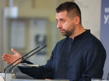 Наступний тиждень може бути важким – влада і військові готуються, – Арахамія