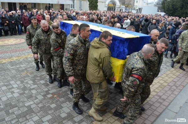 У Луцьку прощалися із двома загиблими бійцями АТО. ФОТО