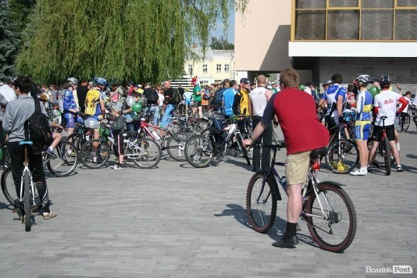У Луцьку велосипедисти окупували дороги