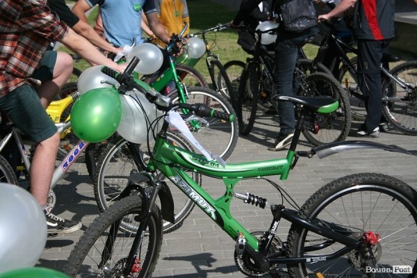 У Луцьку велосипедисти окупували дороги