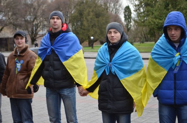 У Луцьку збудували «живий ланцюг» на підтримку євроінтеграції. ФОТО