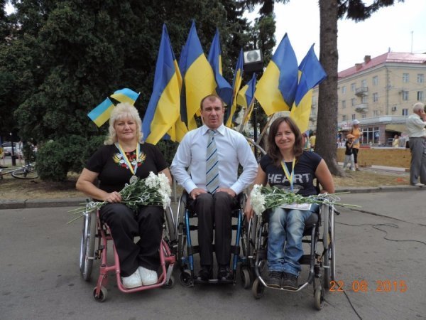 Студенти Академії допомагають людям з особливими потребами. ФОТО