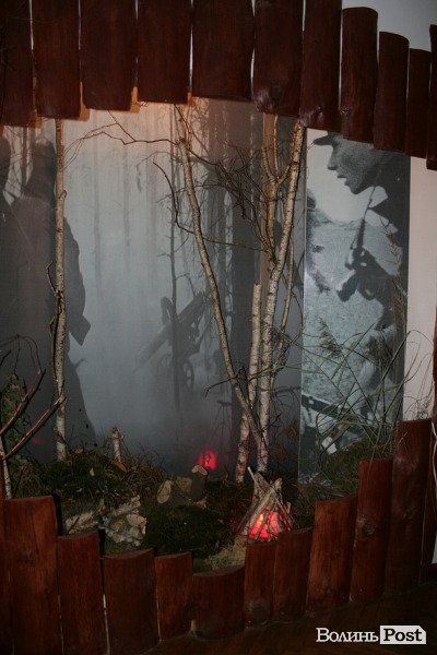 Партизанський музей у Лопатні: уламок ідеології чи місце пам’яті героїв?