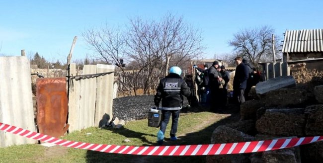 Знайшли у мішку зі слідами зґвалтування: на Херсонщині виявили мертвою 7-річну дівчинку