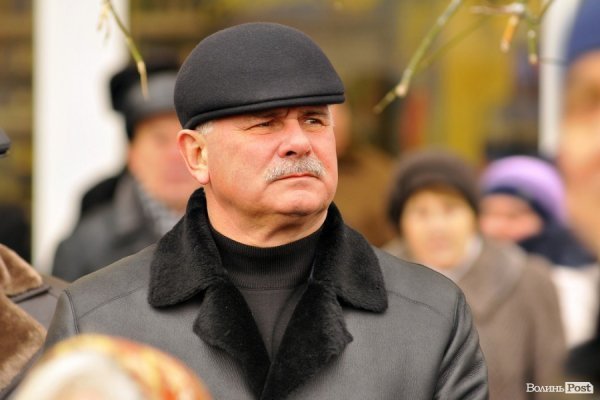 Фото прощання з міським головою Луцька Миколою Романюком