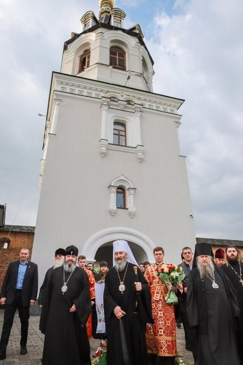 Як зустрічали предстоятеля УПЦ (МП) Онуфрія на Волині. ФОТО