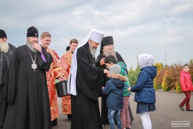 Як зустрічали предстоятеля УПЦ (МП) Онуфрія на Волині. ФОТО