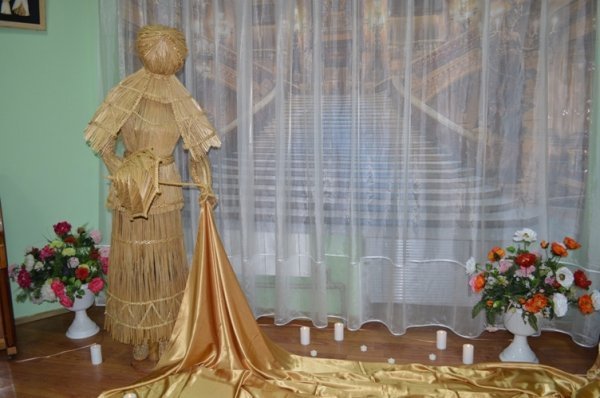 У Ковелі - виставка соломоплетіння волинської майстрині. ФОТО