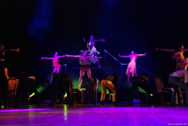 Танці пам’яті Майкла Джексона у Луцьку. ФОТО