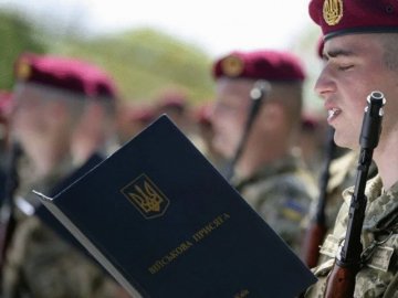 Роздача повісток  –  ще не призов: у ЗСУ пояснили деталі мобілізації в Україні 