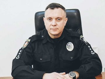Земля, готівка і авто дружини: чим багатий головний поліцейський Волині 