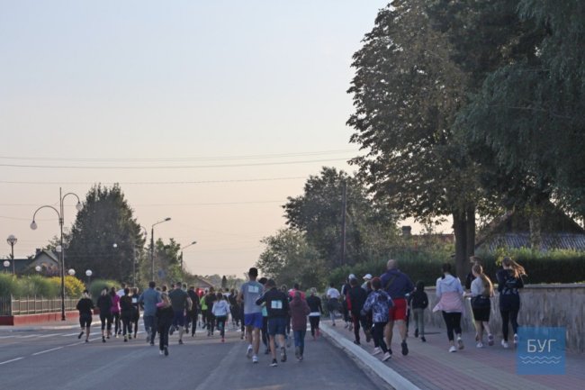 У місті на Волині день фізкультури відзначили забігом «Під каштанами». ФОТО